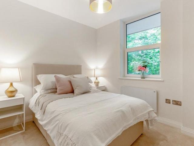 Room for rent in Wooburn, Bourne End