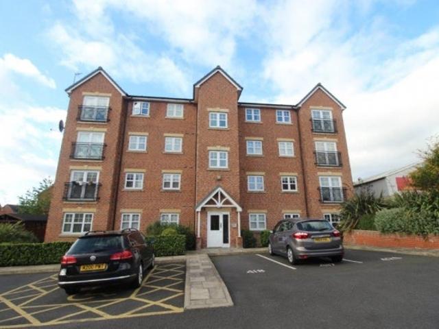 Flat for rent in Howe Bridge, Wigan