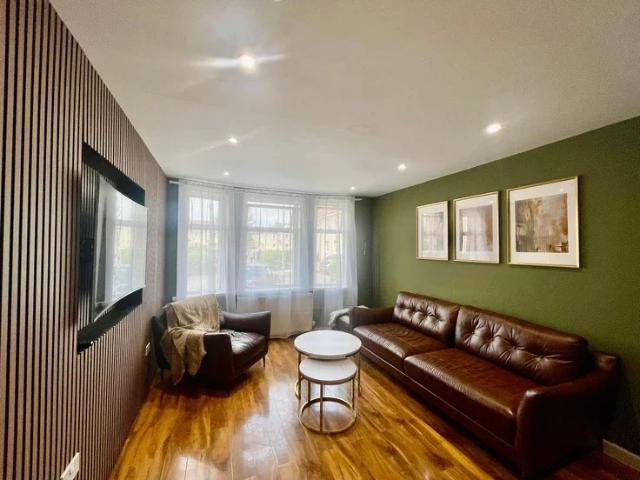 Flat for rent in Gallowhill, Glenburn