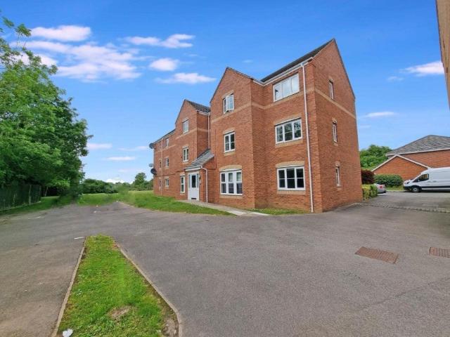 Flat for rent in Overslade, New Bilton