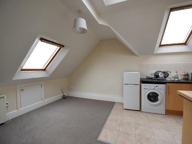 Flat for rent in Reffles Bridge, Red Hill