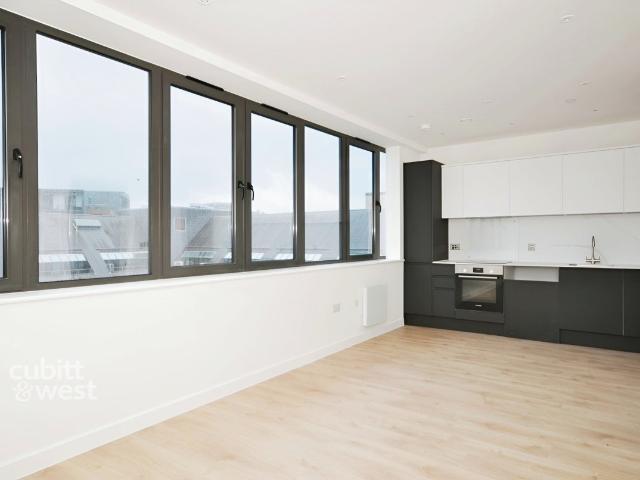 Flat for rent in Redhill, Reigate and Banstead