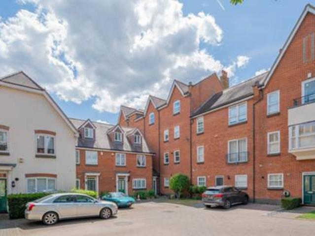 Flat for rent in Streatham, Streatham