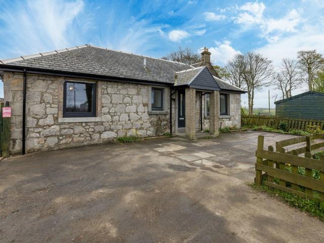 Flat for rent in Glenboig, Townhead