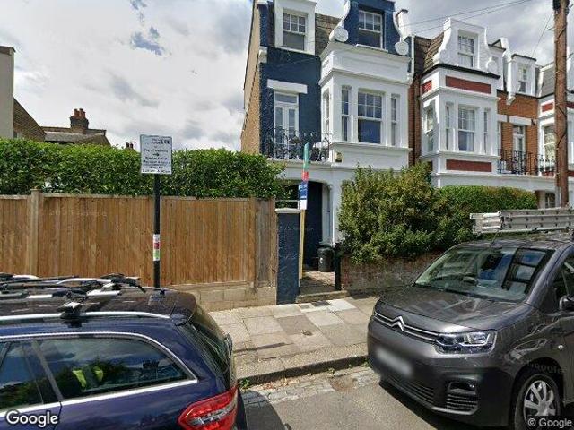 Room for rent in Southfields, Greater London