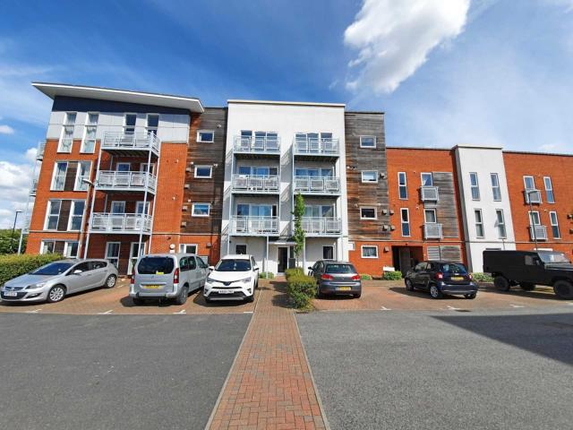 Flat for rent in Maidenhall, Key Street