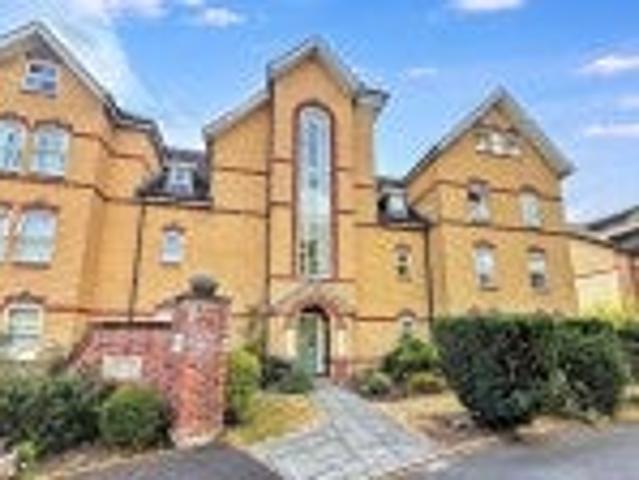 Flat for rent in Broadheath, Trafford Park