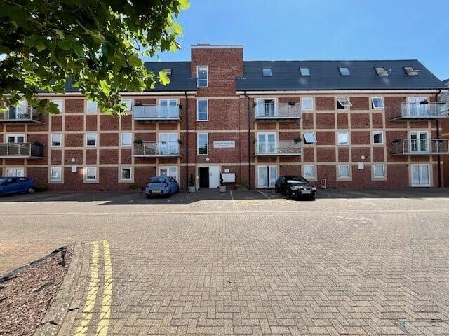 Flat for rent in Aylesbury, Quarrendon