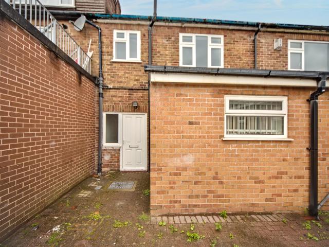 Flat for rent in Spring Bank, Wigan