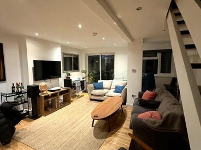 Flat for rent in Clapham, Greater London