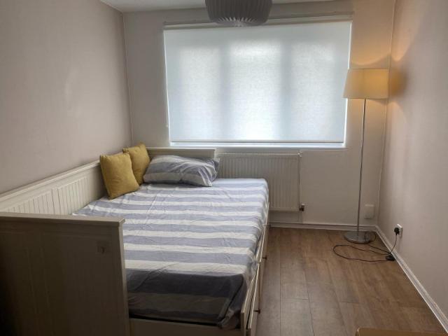 Room for rent in Maryland, Greater London