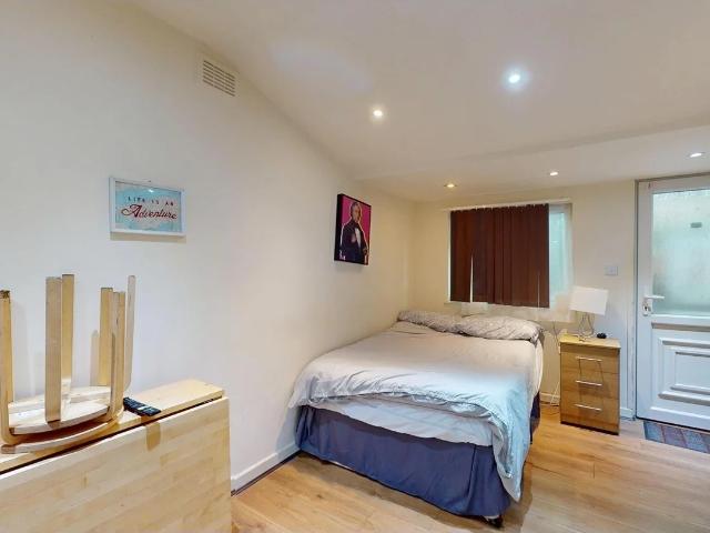 Flat for rent in Dudden Hill, Greater London
