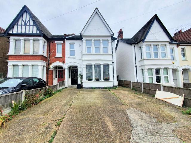 Flat for rent in Alton Barnes, Essex
