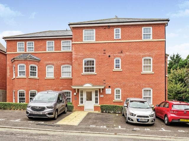 Flat for rent in Martyrs Field, The Bridge