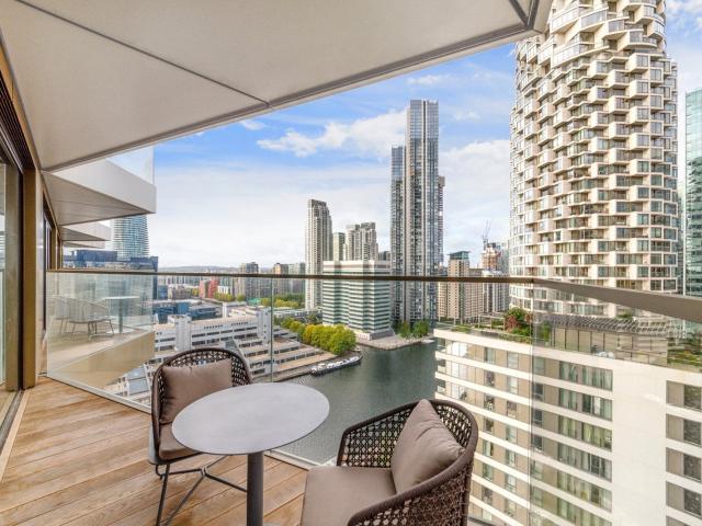 Flat for rent in Isle Of Dogs, Greater London