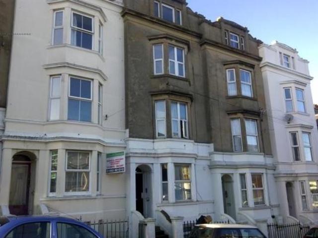 Flat for rent in Weeks, Ryde