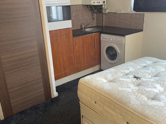 Flat for rent in Wakefield, Belle Isle