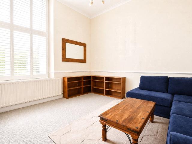 Flat for rent in Shooters Hill, Greater London