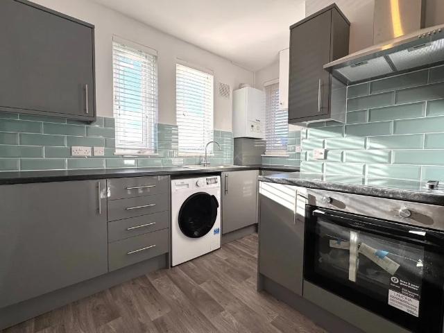 Flat for rent in Polegate, Cross In Hand