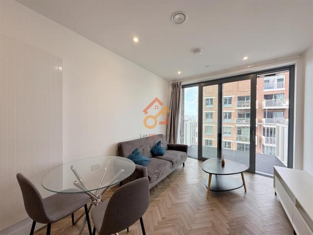 Flat for rent in Kings Hill, Colliers End