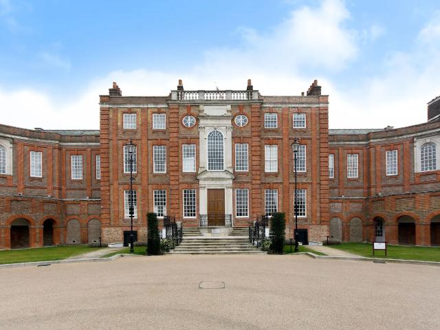 Flat for rent in Roehampton, Greater London