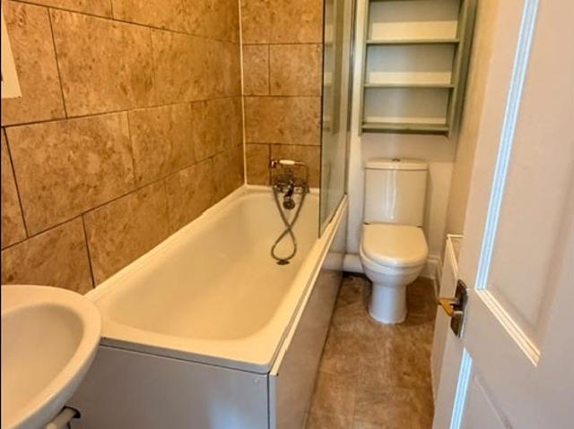 Flat for rent in London Borough of Lambeth, Greater London