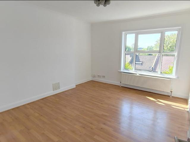 Flat for rent in London Borough of Croydon, Greater London