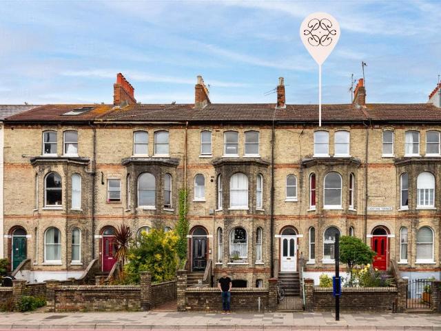 Flat for rent in Hanover & Queen's Park, Brighton