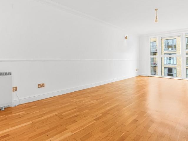 Flat for rent in Millennium Quay, Greater London