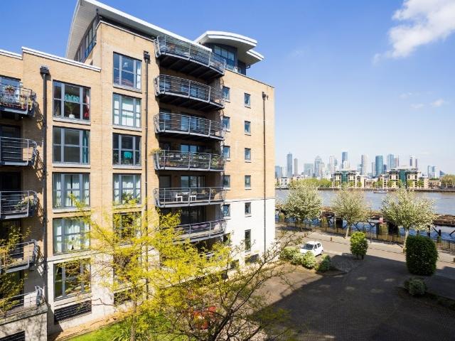 Flat for rent in Millennium Quay, Greater London