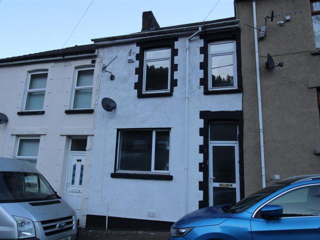 Flat for rent in Abertillery, Wales