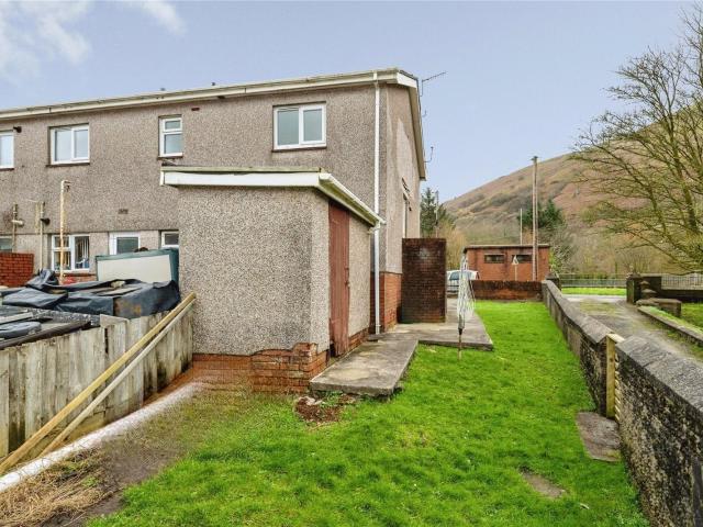 Flat for rent in Ystalyfera