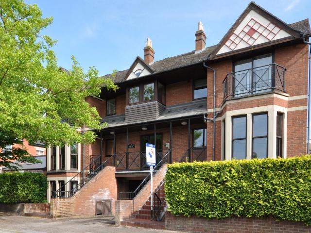 Flat for rent in Golden Valley, Gloucestershire