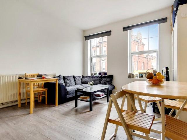 Flat for rent in Streatham, Greater London