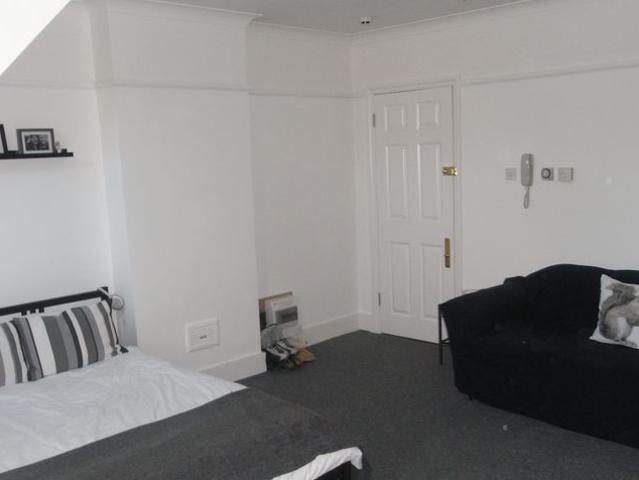 Flat for rent in Streatham, Greater London