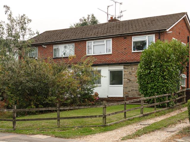 Flat for rent in Redhill, Reigate and Banstead