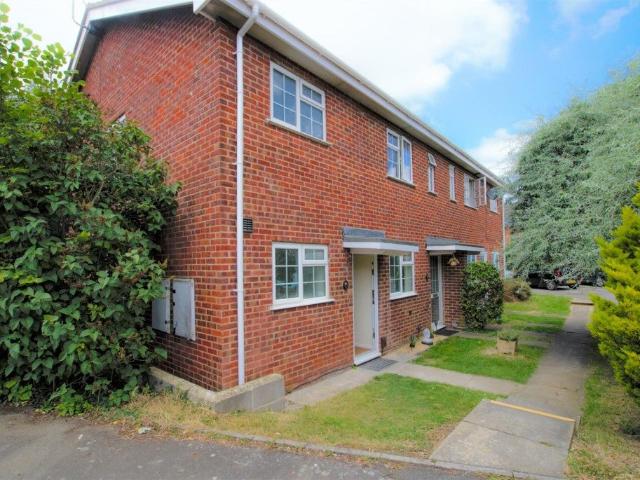 Flat for rent in Swindon, Golden Valley