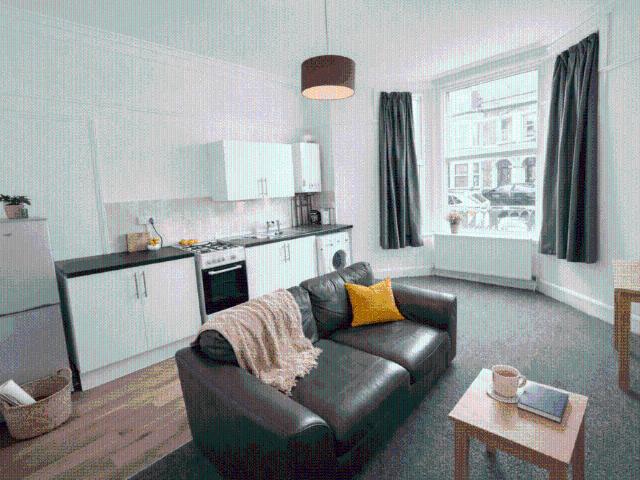 Flat for rent in Falcon Lodge, Wales