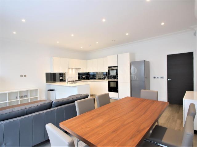Flat for rent in Brent Cross, Greater London