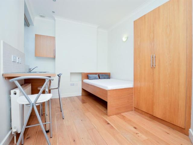 Flat for rent in Golders Green, Greater London
