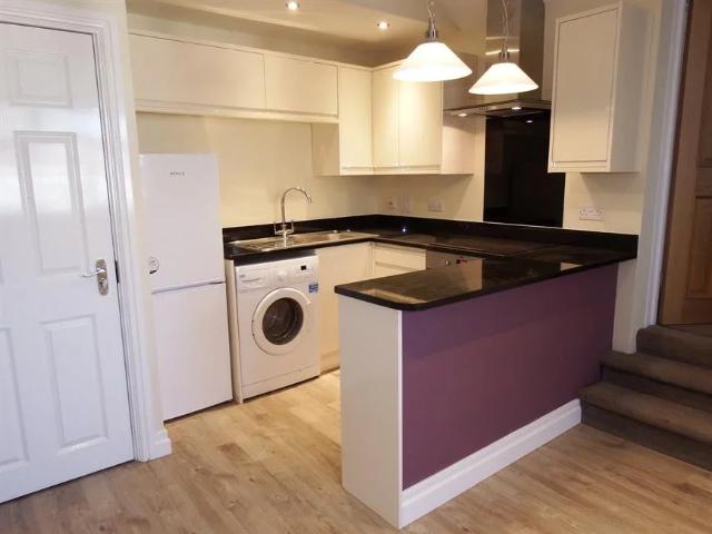 Flat for rent in Horsell, Woking