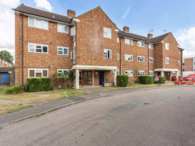 Flat for rent in Denham Green, Denham