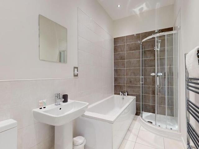 Flat for rent in Victoria Riverside, Leeds