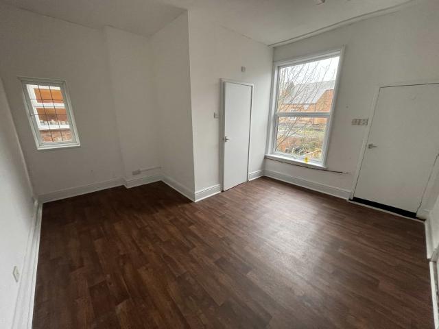 Flat for rent in Highfields, Old Wharf