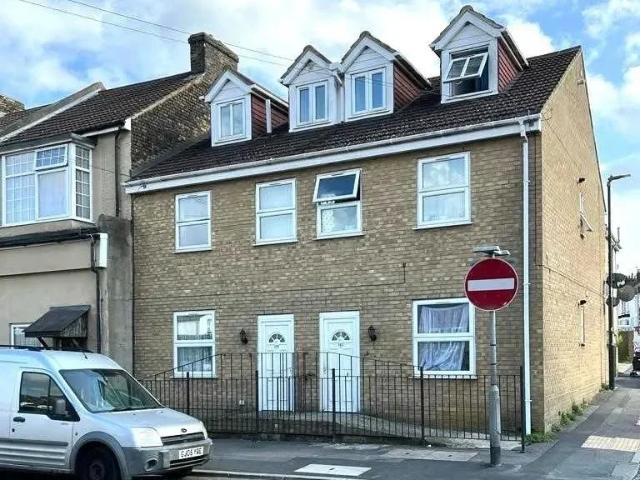 Flat for rent in Brompton, Gillingham
