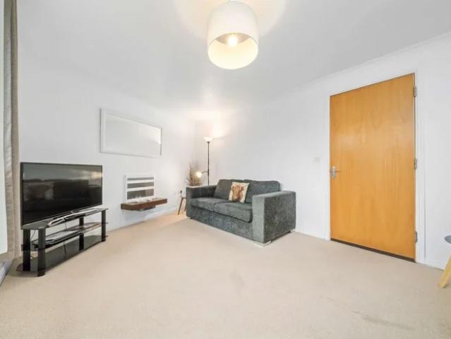 Flat for rent in Chesser, Stenhouse