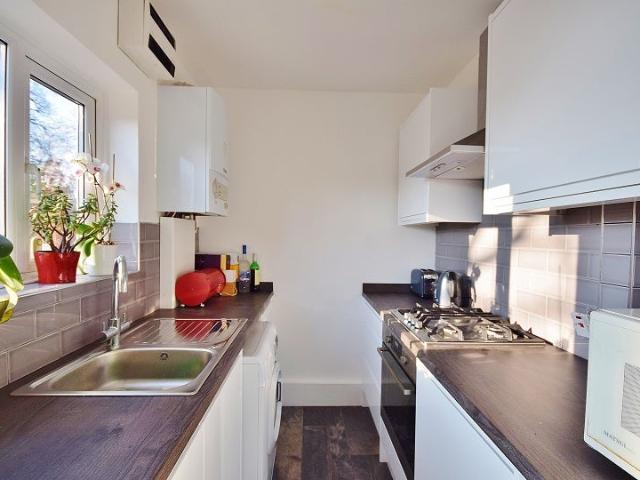 Flat for rent in London Borough of Ealing, Greater London
