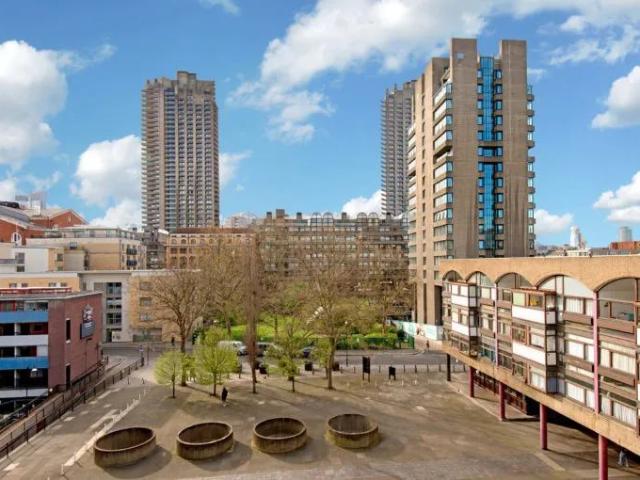 Flat for rent in Lyons, Greater London