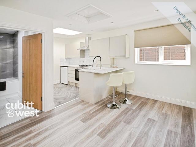 Flat for rent in Tyler Hill, Canterbury