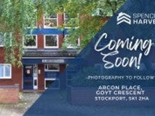 Flat for rent in Portwood, Greater Manchester